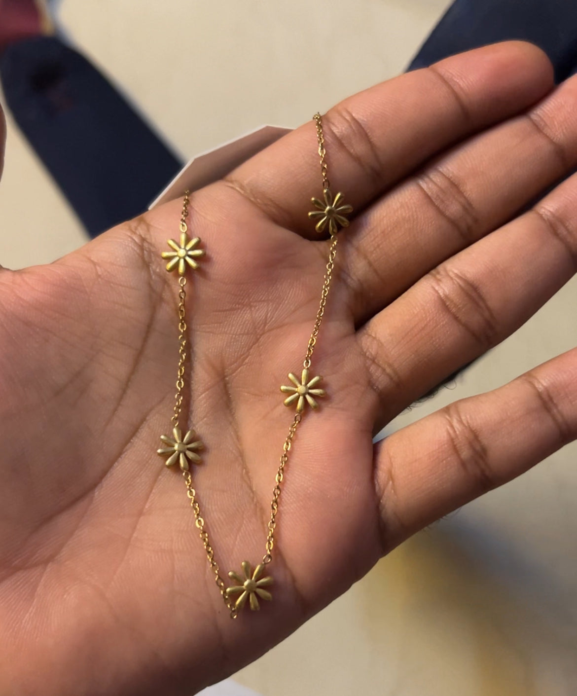 daisy flower necklace