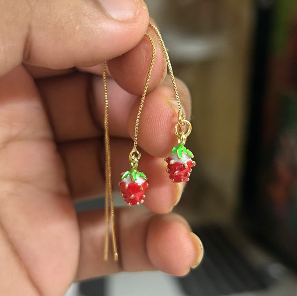 THREAD strawberry earring